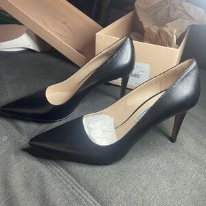 NWT Prada Black Pointed Toe Pump Size 38